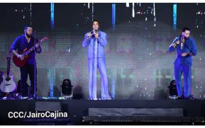 Nicaragüenses cierran ciclos con Aventura