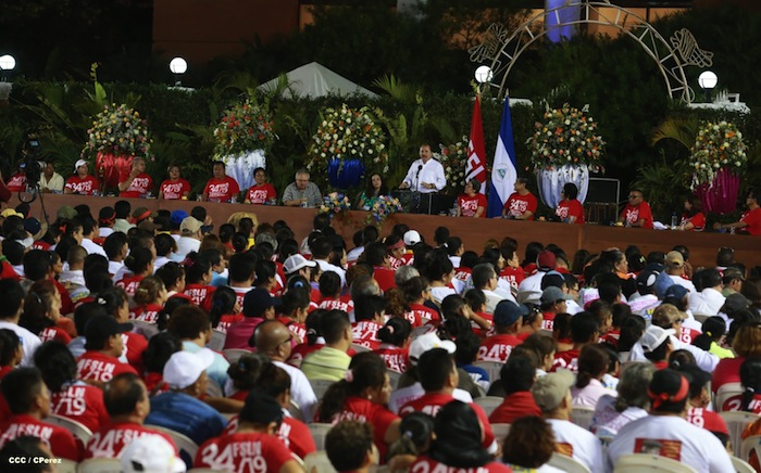 Daniel y Rosario celebran junto al pueblo el Día Internacional de los Trabajadores