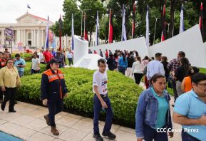 Nicaragüenses rinden homenaje al Comandante Carlos Fonseca a 48 años de su tránsito a la inmortalidad