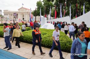 Nicaragüenses rinden homenaje al Comandante Carlos Fonseca a 48 años de su tránsito a la inmortalidad