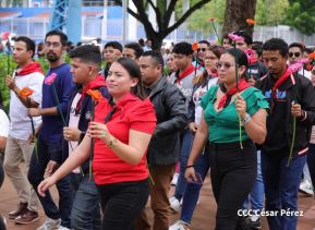 Nicaragüenses rinden homenaje al Comandante Carlos Fonseca a 48 años de su tránsito a la inmortalidad