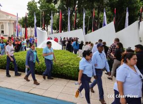 Nicaragüenses rinden homenaje al Comandante Carlos Fonseca a 48 años de su tránsito a la inmortalidad