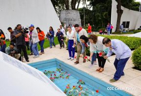 Nicaragüenses rinden homenaje al Comandante Carlos Fonseca a 48 años de su tránsito a la inmortalidad