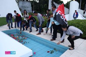 Nicaragüenses rinden homenaje al Comandante Carlos Fonseca a 48 años de su tránsito a la inmortalidad