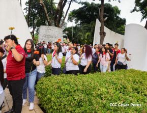 Nicaragüenses rinden homenaje al Comandante Carlos Fonseca a 48 años de su tránsito a la inmortalidad