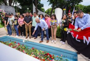 Nicaragüenses rinden homenaje al Comandante Carlos Fonseca a 48 años de su tránsito a la inmortalidad