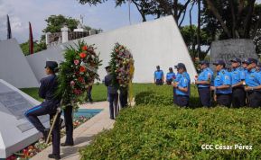 Nicaragüenses rinden homenaje al Comandante Carlos Fonseca a 48 años de su tránsito a la inmortalidad