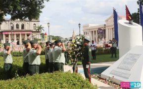 Nicaragüenses rinden homenaje al Comandante Carlos Fonseca a 48 años de su tránsito a la inmortalidad