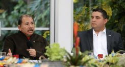 Presidente Daniel y Compañera Rosario se reúnen con directivos AMCHAM