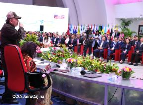 Comandante Daniel y Compañera Rosario en la XVIII Cumbre Empresarial China - Latinoamérica y el Caribe