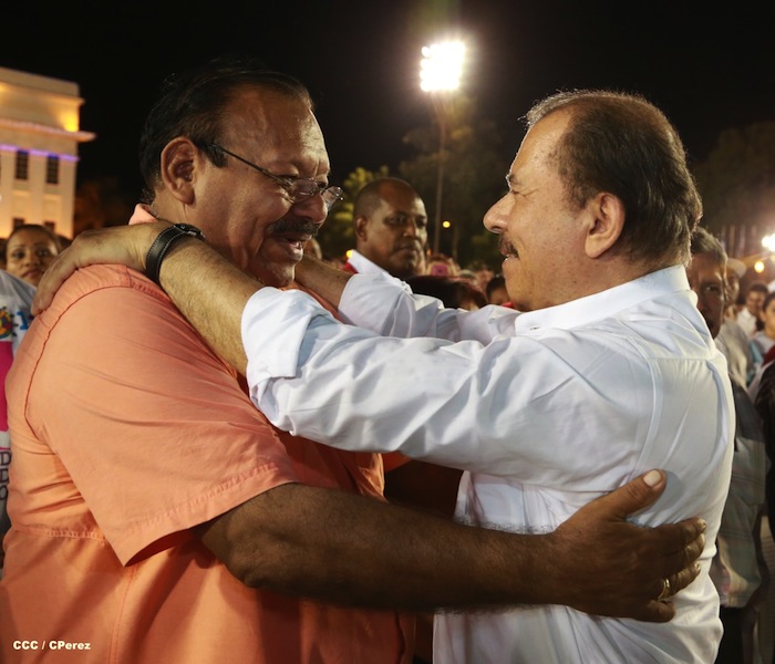 Daniel y Rosario celebran junto al pueblo el Día Internacional de los Trabajadores