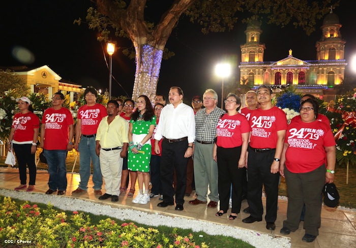 Daniel y Rosario celebran junto al pueblo el Día Internacional de los Trabajadores