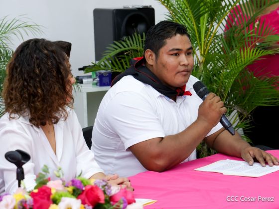 Estudiantes que realizaron prácticas en Medios del Poder Ciudadano reciben reconocimientos