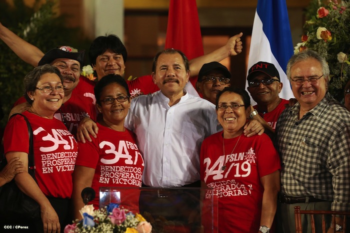 Daniel y Rosario celebran junto al pueblo el Día Internacional de los Trabajadores