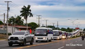 Flota de buses chinos para mejorar el transporte público de la Costa Caribe y el Pacífico