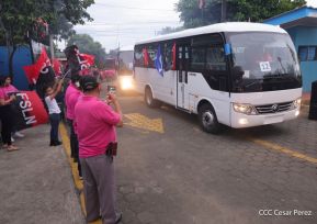 Flota de buses chinos para mejorar el transporte público de la Costa Caribe y el Pacífico