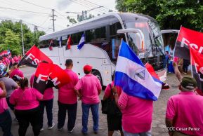 Flota de buses chinos para mejorar el transporte público de la Costa Caribe y el Pacífico