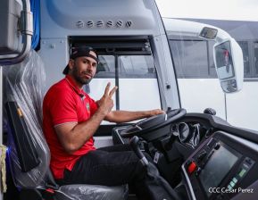 Flota de buses chinos para mejorar el transporte público de la Costa Caribe y el Pacífico