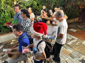 ¡María de Nicaragua, Nicaragua de María! Familias celebran la tradicional Gritería a la Purísima