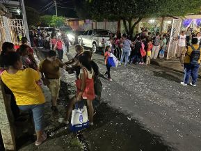 ¡María de Nicaragua, Nicaragua de María! Familias celebran la tradicional Gritería a la Purísima