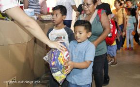 ¡María de Nicaragua, Nicaragua de María! Familias celebran la tradicional Gritería a la Purísima