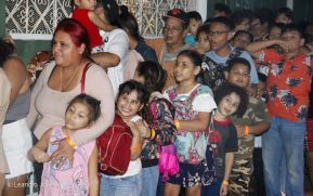 ¡María de Nicaragua, Nicaragua de María! Familias celebran la tradicional Gritería a la Purísima
