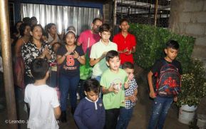 ¡María de Nicaragua, Nicaragua de María! Familias celebran la tradicional Gritería a la Purísima
