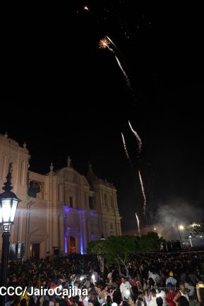 ¡María de Nicaragua, Nicaragua de María! Familias celebran la tradicional Gritería a la Purísima
