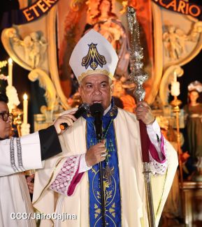 ¡María de Nicaragua, Nicaragua de María! Familias celebran la tradicional Gritería a la Purísima