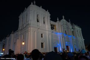 ¡María de Nicaragua, Nicaragua de María! Familias celebran la tradicional Gritería a la Purísima