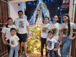 ¡María de Nicaragua, Nicaragua de María! Familias celebran la tradicional Gritería a la Purísima