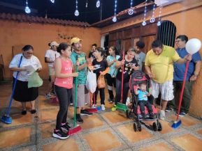 ¡María de Nicaragua, Nicaragua de María! Familias celebran la tradicional Gritería a la Purísima