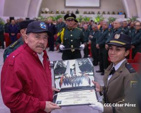  XXIX Graduación de oficiales del Centro Superior de Estudios Militares, General José Dolores Estrada Vado