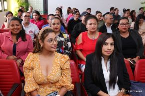 Comunicadores de RT y periodistas de Poder Ciudadano en intercambio de aprendizajes