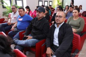 Comunicadores de RT y periodistas de Poder Ciudadano en intercambio de aprendizajes