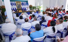 Nicaragüenses conmemoran los 109 años del tránsito a la inmortalidad de Rubén Darío 