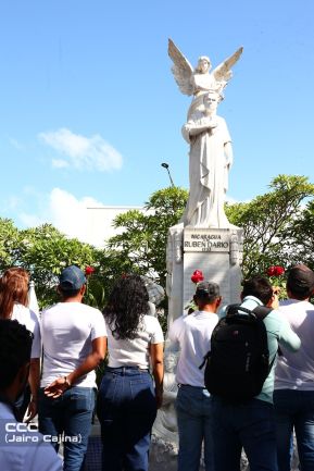 Nicaragüenses conmemoran los 109 años del tránsito a la inmortalidad de Rubén Darío 