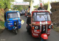 Comunidad Los Ladinos recibe jubilosa a Cardenal Leopoldo Brenes