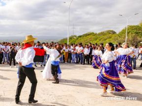 Nicaragüenses conmemoran el 91 aniversario del paso a la inmortalidad del General Augusto C. Sandino