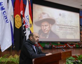 Nicaragüenses conmemoran el 91 aniversario del paso a la inmortalidad del General Augusto C. Sandino