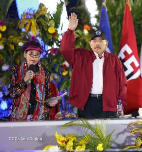 Acto de Juramentación del Primer Comisionado Francisco Díaz y Policías Voluntarios de Managua