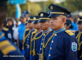Acto de Juramentación del Primer Comisionado Francisco Díaz y Policías Voluntarios de Managua