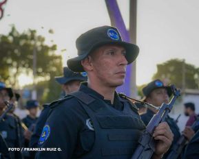 Acto de Juramentación del Primer Comisionado Francisco Díaz y Policías Voluntarios de Managua