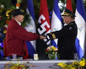 Acto de Juramentación del Primer Comisionado Francisco Díaz y Policías Voluntarios de Managua