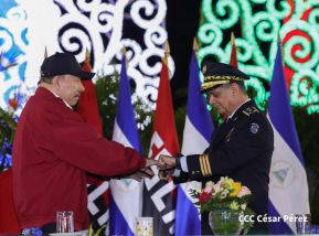 Acto de Juramentación del Primer Comisionado Francisco Díaz y Policías Voluntarios de Managua