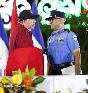 Acto de Juramentación del Primer Comisionado Francisco Díaz y Policías Voluntarios de Managua