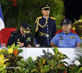 Acto de Juramentación del Primer Comisionado Francisco Díaz y Policías Voluntarios de Managua