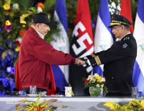 Acto de Juramentación del Primer Comisionado Francisco Díaz y Policías Voluntarios de Managua