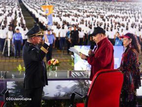 Acto de Juramentación del Primer Comisionado Francisco Díaz y Policías Voluntarios de Managua