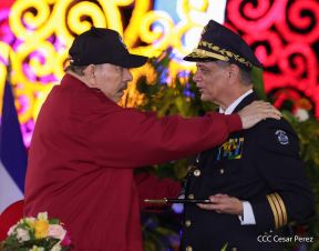 Acto de Juramentación del Primer Comisionado Francisco Díaz y Policías Voluntarios de Managua